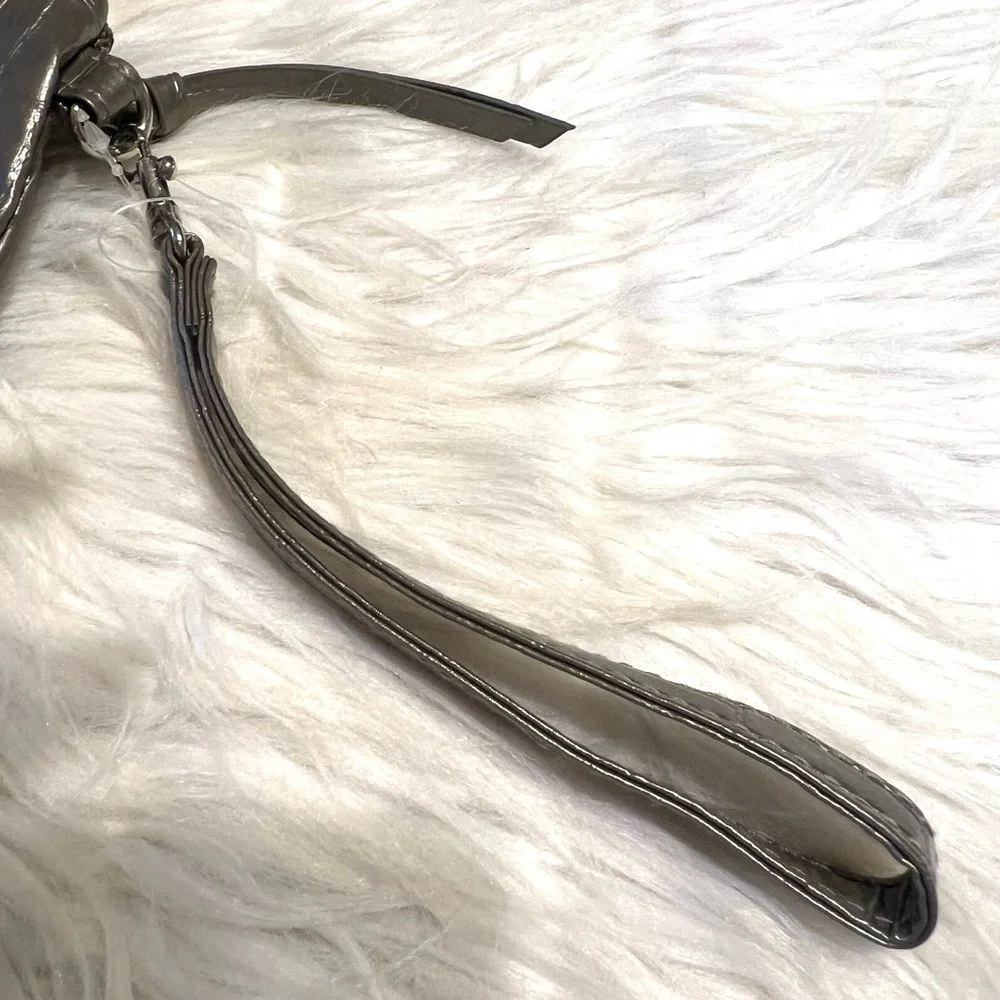 Chateau Metallic Color Clutch - Picture 5 of 10